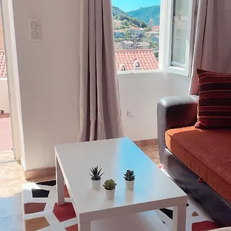 Superbe Avec Terrasse Et Patio *